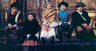 vlak u snijegu, stiže u kina