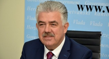 Premijer HNŽ-a čestitao Svjetski dan učitelja