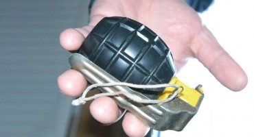 muškarac, bomba, samoubojstvo