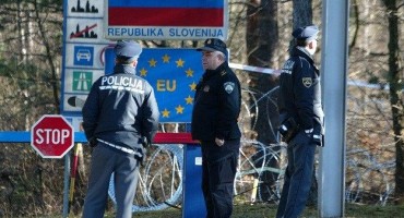 Slovenija, ilegalni migranti , policajci