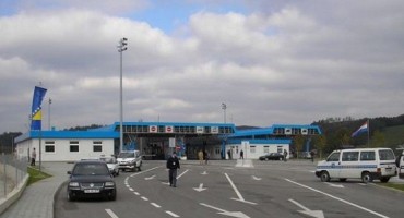 Pokušao prokrijumčariti državljana Turske u prtljažniku Audija