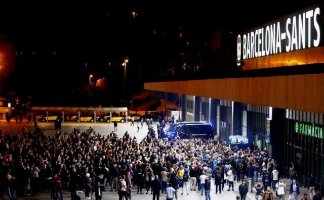 Zagovornici nezavisnosti u Barceloni pokušavaju blokirati željeznički kolodvor