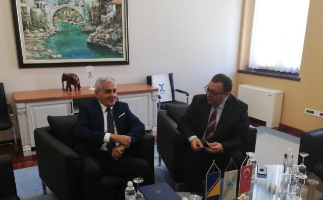 Gradonačelnik Mostara Ljubo Bešlić primio je u nastupni posjet generalnog konzula Republike Turske u Mostaru