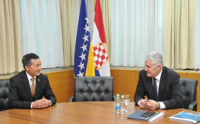 Čović se sastao s veleposlanikom NR Kine u BiH