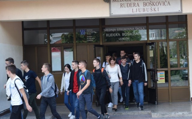 Ljubuški, edukacija