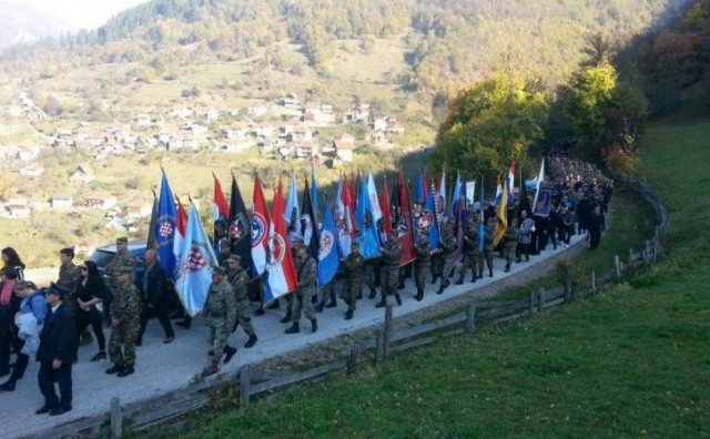 Pripadnici Ministarstva obrane i OSBiH na molitvenom pohodu na Bobovcu