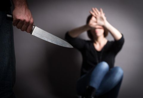 Bračni par iz BiH optužen za zlostavljanje kćeri: Prijetili joj ubojstvom zbog momka