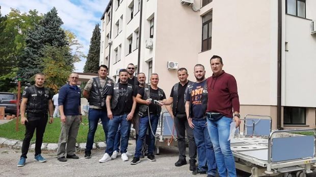 MK 'Vukovi' iz Livna i dalje pomažu županijskoj bolnici