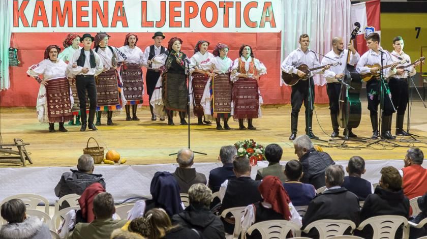 Održana 12. Smotra folklora Kamena ljepotica Grude 2019.