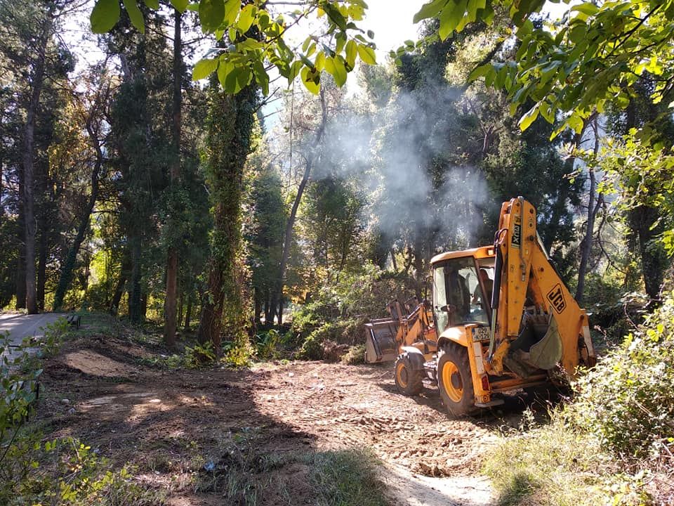 Počeo odvoz nakupljenog granja i zelene mase s Trimuše