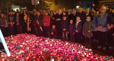Mostar, sjećanje na Vukovar, Sveta misa