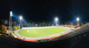 Novi reflektori spremni za utakmicu HŠK Zrinjski-FK Tuzla City