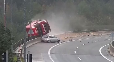 Slovenija, teška prometna nesreća