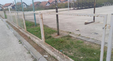 Zabrinuti roditelji upozoravaju: Ugrožena sigurnost djece na igralištu