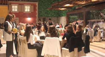 Humanitarni bal Pravnog fakulteta pun pogodak, prikupljeno više od 10 000 KM za udrugu 'Susret'