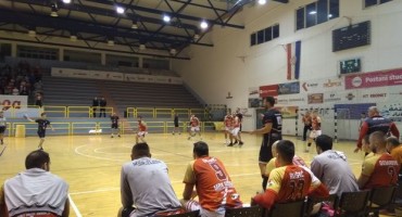 Prekinuta utakmica Izviđača i Sloge