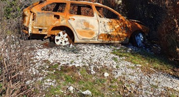 Mostar: Na Planinici izgorio automobil