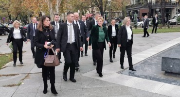 Kolinda Grabar Kitarović, Hrvati, Mostar