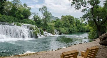 Čapljina idealno mjesto za život: More je udaljeno dvadesetak minuta vožnje, blizu su Međugorje i Mostar, prelijepi slapovi na Trebižatu su još bliže