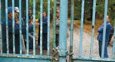 Opasnost: Kiseline i eksplozivi prijete iz Vitezita