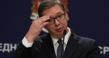 Vučić završio u bolnici