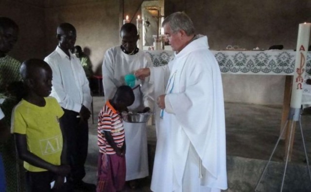 Svećenik iz Hercegovine u Africi gradi župnu crkvu
