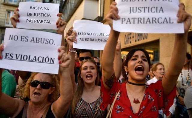 Španjolska: Pet muškaraca oslobođeno optužbe za grupno silovanje djevojčice