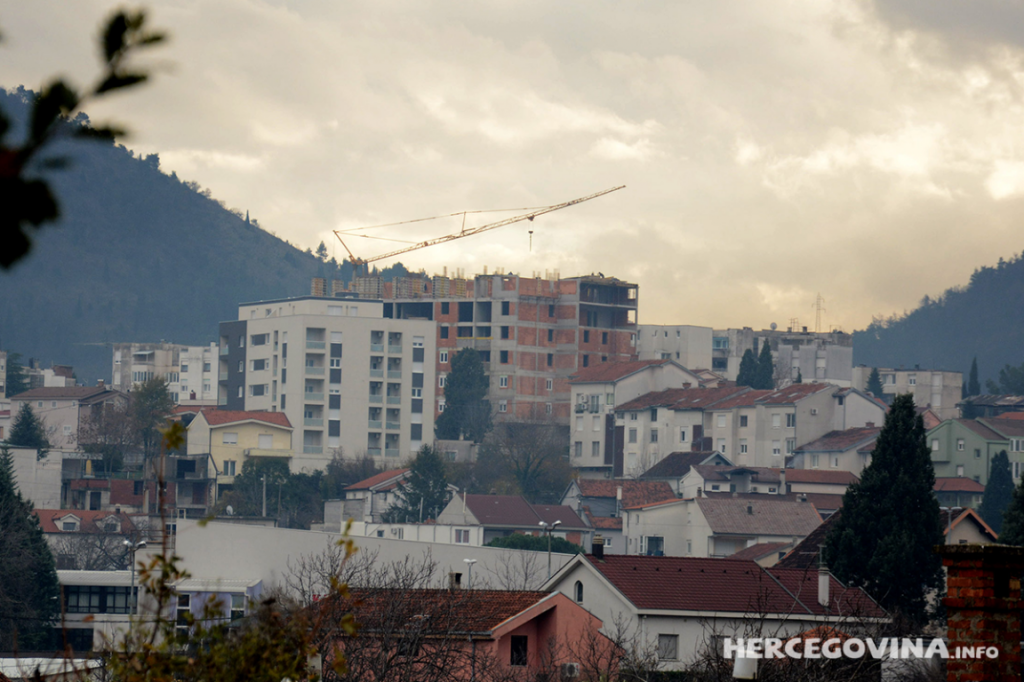 Bijeli Brijeg,Mostar,urbanizam,K. Perić,afera urbicid