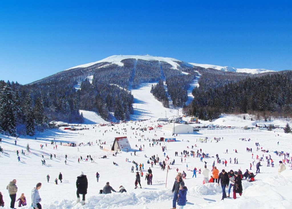 Djevojčica pala sa sanjki i zadobila teške ozljede