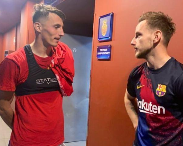 Hrvati iz BiH na velikoj sceni: Budimir dvostruki strijelac na kultnom stadionu, Rakitić mu poklonio dres