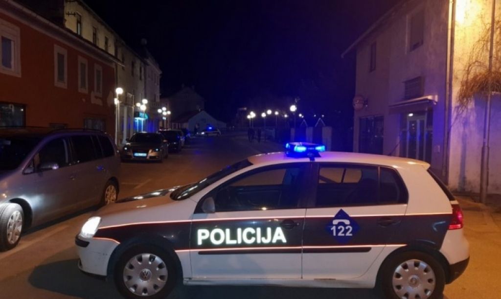 SARAJEVO Muškarac pucao na auto nakon što su ga napali