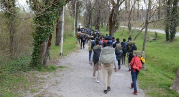 Migranti s bebom preko surove Plješevice krenuli u Hrvatsku