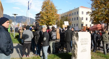HUJDUR Policijski službenici su sudjelovali u nezakonitoj akciji, prijeti im kazna zatvora