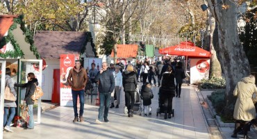 Mostarci za vikend uživaju u ponudi Zimskog grada