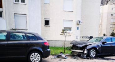 MOSTAR Poznat vlasnik vozila koja su uništena u eksplozijama