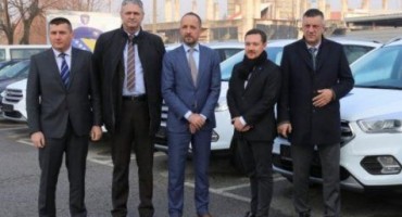 Ford SUV, donacija, automobili, granična policija bih
