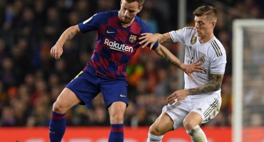 CAMP NOU Navijači Barcelone prekinuli utakmicu na dvije minute