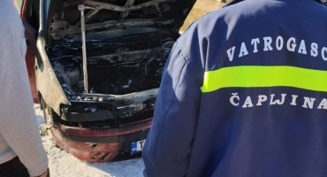 izgorio automobil, Čapljina, šuškovo naselje