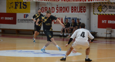 BOŽIĆNI TURNIR Vaske Benz i Karliko u finalu, u Mostaru zabijao i Pele