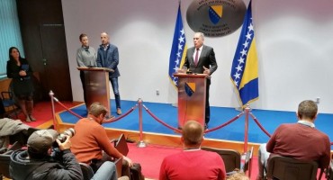 Vučjak službeno zatvoren, migranti u Blažuju u čistom i toplom prostoru