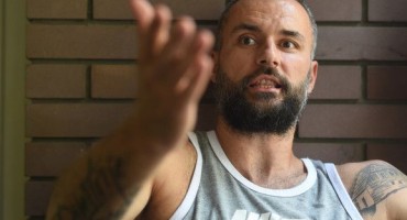 Bivši srpski košarkaš pretukao suprugu i 16-godišnju kćer