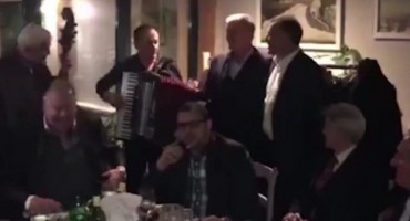 Musemić i Mamić se opustili i zapjevali: Čudna jada od Mostara grada