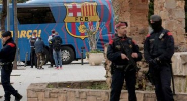 EL CLASICO Više od 1.000 policajaca i zaštitara pred stadionom Camp Nou 