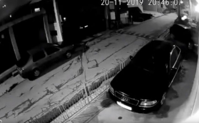 Uznemirujući snimak iz Bijelog Polja: Automobil s prikolicom naletio na djevojku