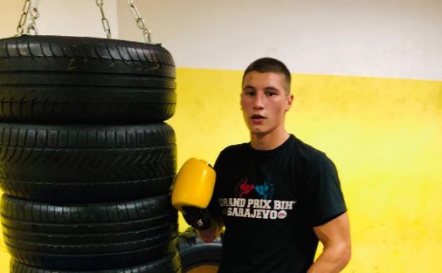 Juniorski prvak Albert Ugrinčić postao član kickboxing akademije 'Ilidža'