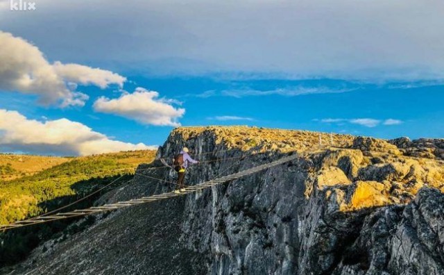 MOSTAR BOGATIJI ZA JOŠ JEDAN MOST Adrenalinska atrakcija iznad grada na Neretvi