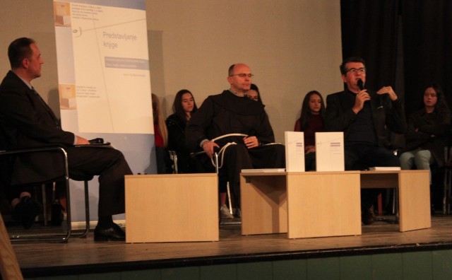 fra Mario Knezović, knjiga, Široki Brijeg