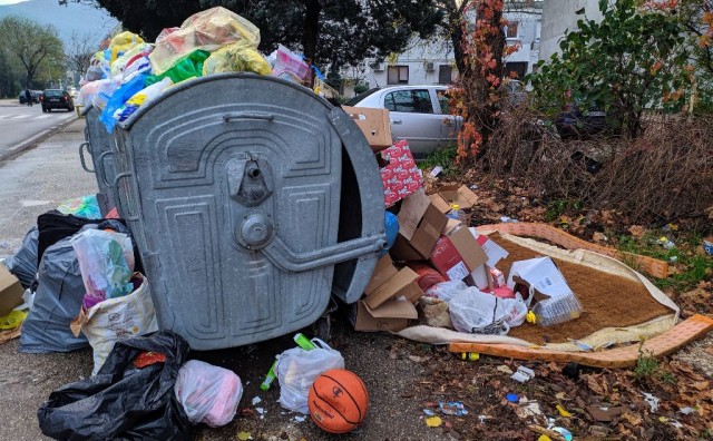 Zabrana odlaganja otpada na Deponiju Uborak mogla bi dovesti do ekološke katastrofe u Mostaru
