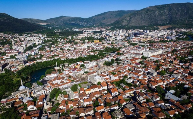 Mostar: Grad zapošljava osam službenika