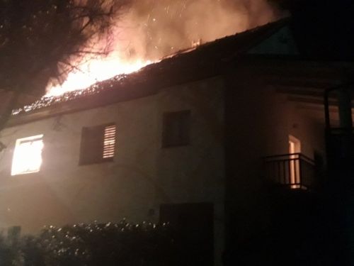 Prozor-Rama: Požar na obiteljskoj kući u Perićima